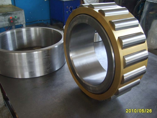 NU 328 ECM SKF однорядный цилиндрический роликовый подшипник размеры 140x300x62 мм поставщик