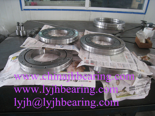 пересеченный подшипник ролика RU228G bearing160X295X35MM, в запасе, образец предложения поставщик